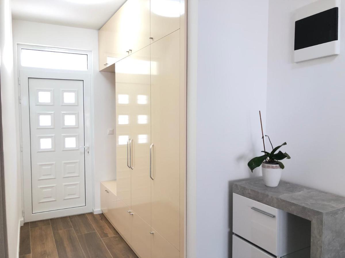 Apartment Sara With Seaview Budva Ngoại thất bức ảnh